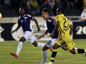 Cruzeiro arranca empate com Universitário na altitude de Sucre