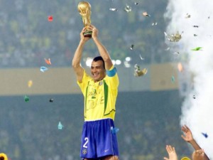 Da desconfiança ao título: 15 anos do pentacampeonato brasileiro