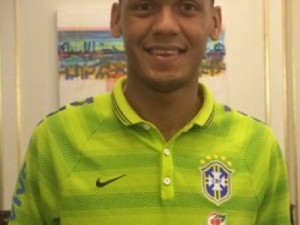 Daniel Alves é cortado, e Fabinho, do Monaco, é chamado para a Seleção