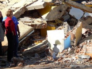 'Daremos exemplo de rapidez em reconstrução', afirma Dilma em SC