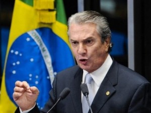 Denunciado por corrupção, Collor chama Janot de "fascista"