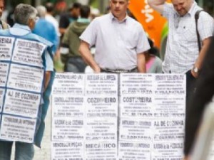 Desemprego cai em novembro, mas tem maior taxa para o mês desde 2008