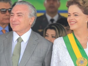 Desfile oficial atrai 20 mil à Esplanada dos Ministérios, informa PM