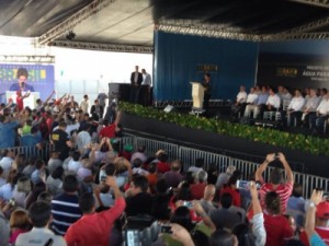 Dilma: 'a gente pode até dar uma envergadinha, mas não quebra'