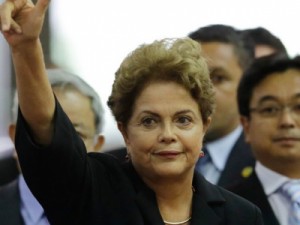 Dilma afirma que não há crise 'da dimensão que alguns dizem'