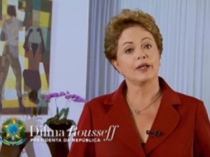 Dilma destaca política do salário mínimo no Dia do Trabalho