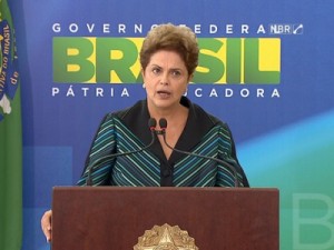Dilma diz que 'luta' para recuperar Petrobras é dela e está 'em curso'