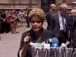 Dilma diz que não respeita delator e nega irregularidades na campanha