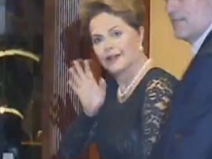 Dilma prestigia casamento de filha do líder do PMDB no Senado