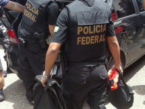 Dois são presos no Piauí suspeitos de assalto aos Correios no Maranhão