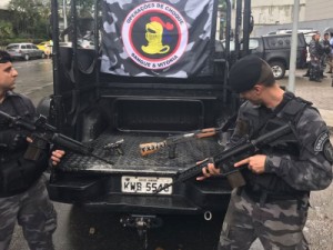 Dois suspeitos são mortos e um morador ferido durante ação da PM na Rocinha