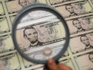 Dólar bate R$ 3,91, mesmo após Fed manter juros