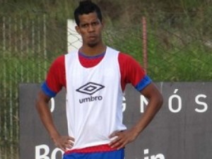 Douglas, ex-Náutico, assina com o Ceará para a próxima temporada