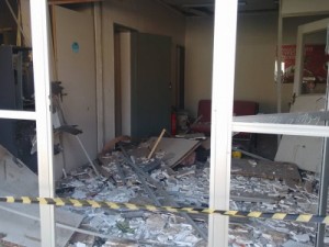 Duas agências bancárias são explodidas no interior do Ceará