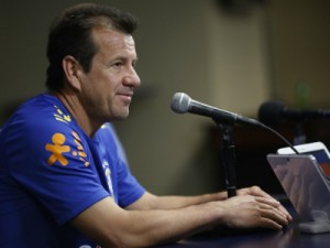 Dunga arma Seleção em dilema entre “ganhar ou experimentar” contra EUA