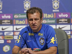 Dunga faz mistério sobre escalação: “Seleção é sempre uma incógnita”