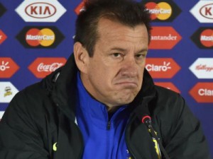 Dunga se desculpa por declaração envolvendo afrodescendentes