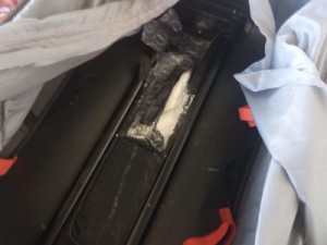 Dupla é presa tentando embarcar com cocaína para Alemanha