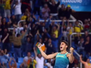 É ouro! Thiago Braz se reinventa no Rio e troca pressão por topo do pódio