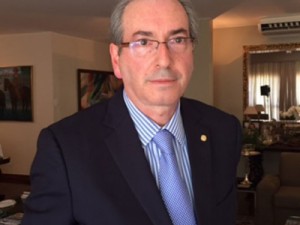 Eduardo Cunha sustenta que não tem contas no exterior