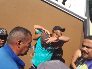 Elemento acusado de furto é detido por populares, e homem é preso com droga