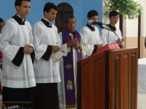 Em Barbalha fiéis lotam matriz e capelas nas celebrações da Semana Missionária da Misericórdia