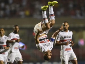 Em confronto direto, São Paulo cede empate à Ponte Preta