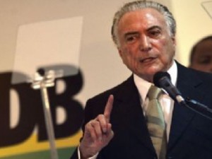Em congresso do PMDB, Temer é recebido com gritos de "presidente"