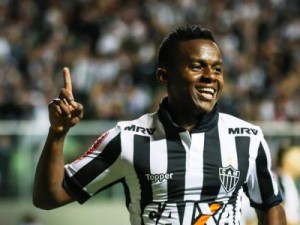 Em jogo polêmico, Galo bate o Botafogo pela Copa do Brasil