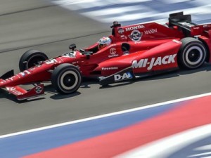 Em prova com 83 trocas de liderança, Graham Rahal vence em Fontana