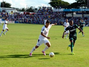 Em vantagem, Goiás encara Aparecidense para conquistar 25º título