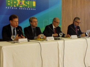 Em viagem, Dilma buscará retomar diálogo com EUA, diz Itamaraty