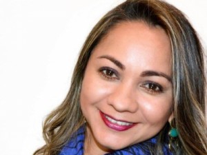 Empresária é assassinada por companheiro, que morre após jogar carro em caminhão na RMF