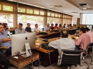 ESTIAGEM Camilo Santana discute ações contra a seca com secretários