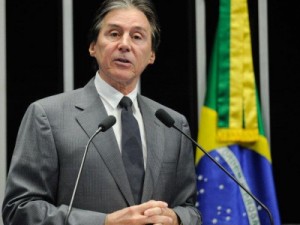 Eunício articula candidatura única à presidência do Senado