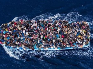 Europa recebeu mais de 135 mil refugiados pelo mar no primeiro semestre de 2015, diz ONU