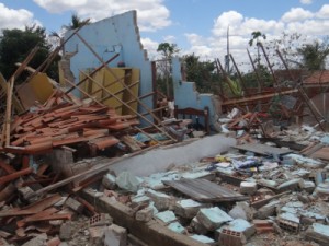 Explosão em fábrica clandestina de fogos mata uma pessoa em Iguatu