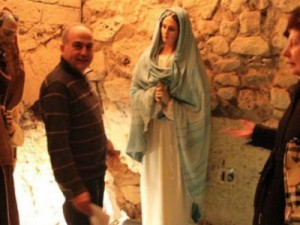 Família italiana descobre tesouro arqueológico durante reforma de banheiro