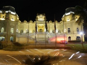 Família real briga pelo Palácio Guanabara há 123 anos, julgamento é hoje no RJ