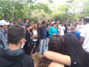 Família relado medo por fuga de pai que estuprou e matou a filha