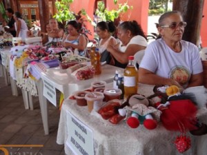 Feira da Agricultura Familiar reúne professores e alunos do ProJovem