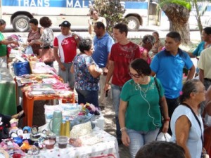 Feira da Economia Solidária presta homenagem a Mulher