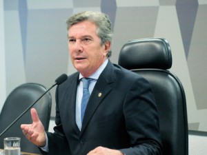 Fernando Collor é eleito presidente da Comissão de Relações Exteriores