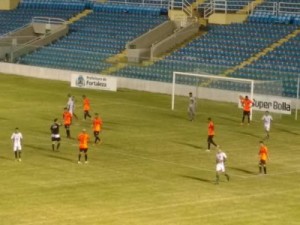 Ferrão entra nos trilhos, vence Floresta e segue na vice-liderança da Série B