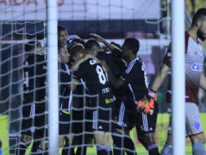 Figueirense vence o Paysandu na despedida dos times na Série B