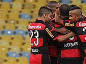 Flamengo bate Bangu no Maracanã, mas não alcança liderança