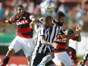 Flamengo e Botafogo ficam no empate e Rubro-Negro se complica