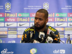 Flamengo tenta fechar contratação de Dedé, do Cruzeiro, e sonha com Gabigol