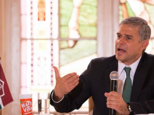 FLU Após demitir Bittencourt, Peter Siemsen antecipa disputa eleitoral