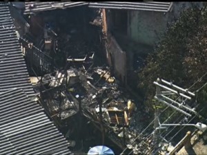 Fogo atingiu casa no Rio Pequeno, na Zona Oeste de São Paulo.